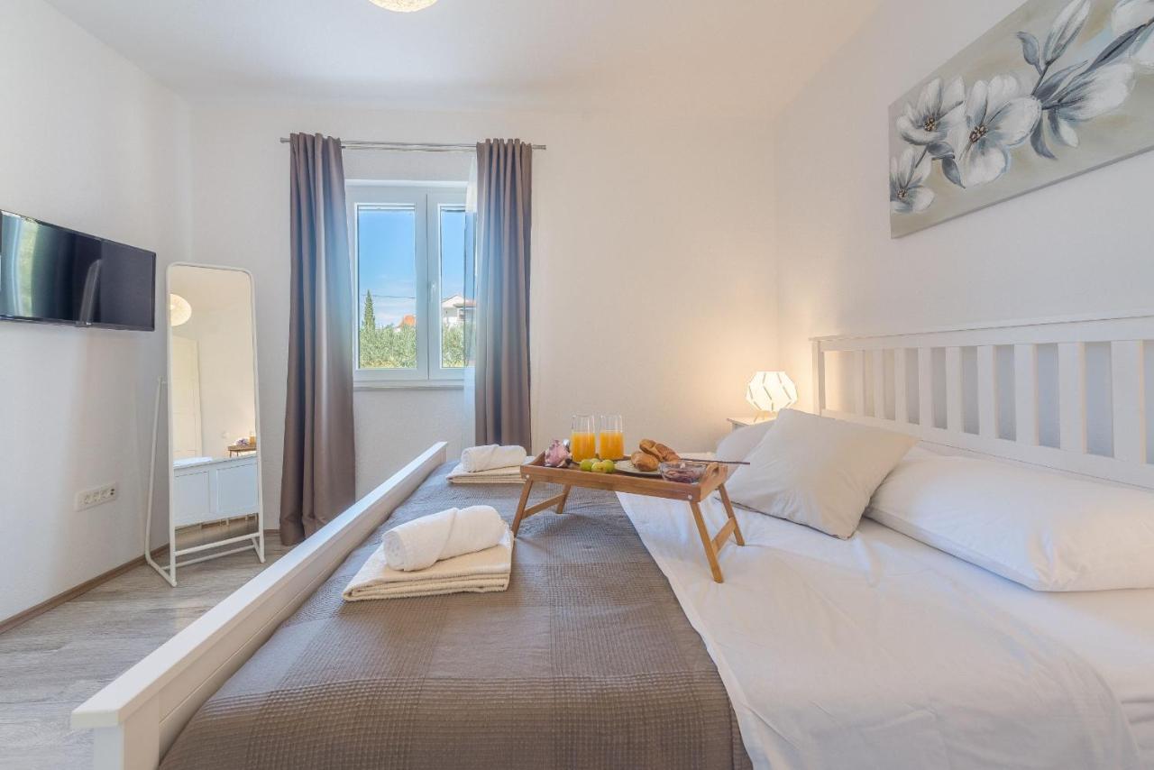 Villa Tara Zadarvillas Tinj ภายนอก รูปภาพ