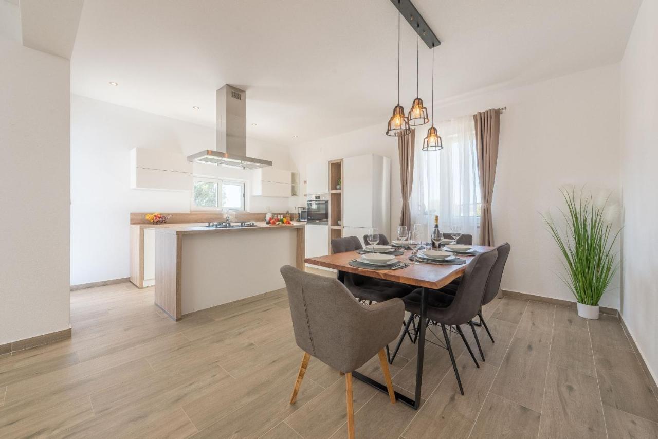 Villa Tara Zadarvillas Tinj ภายนอก รูปภาพ
