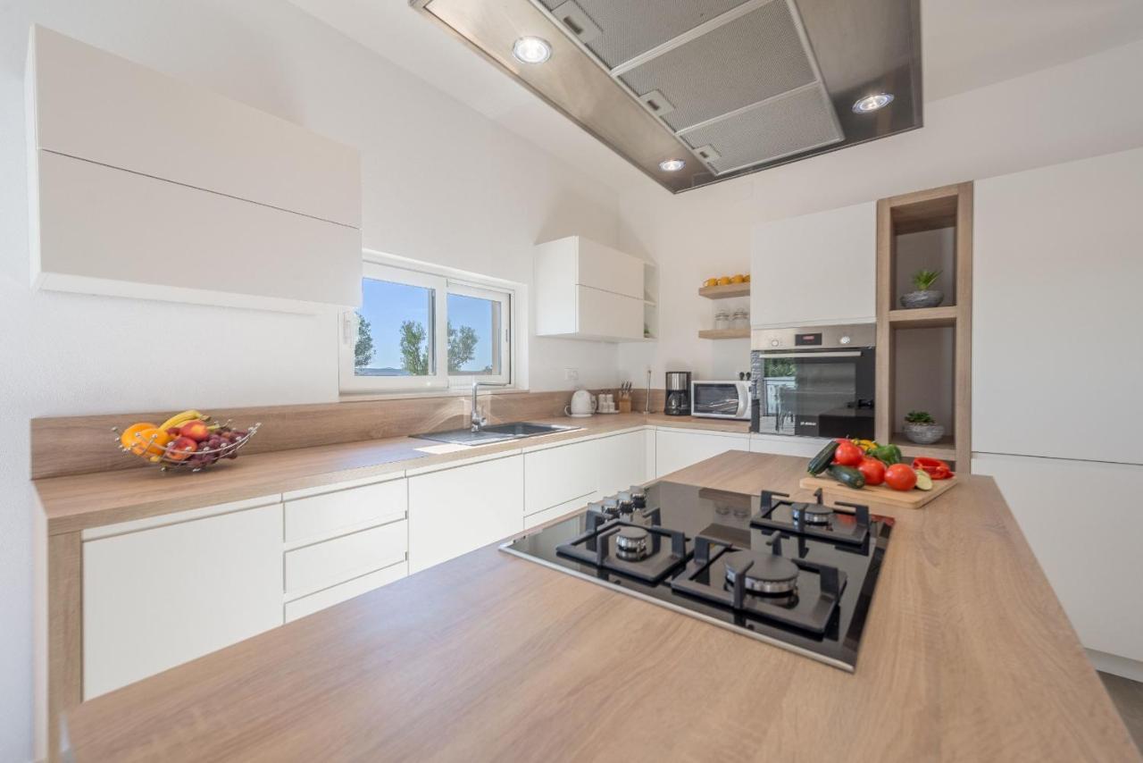 Villa Tara Zadarvillas Tinj ภายนอก รูปภาพ